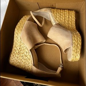 Jessica Simpson Women's SUELLA Sandal SAND DUNE SUEDE Platform Ankle Strap Wedge